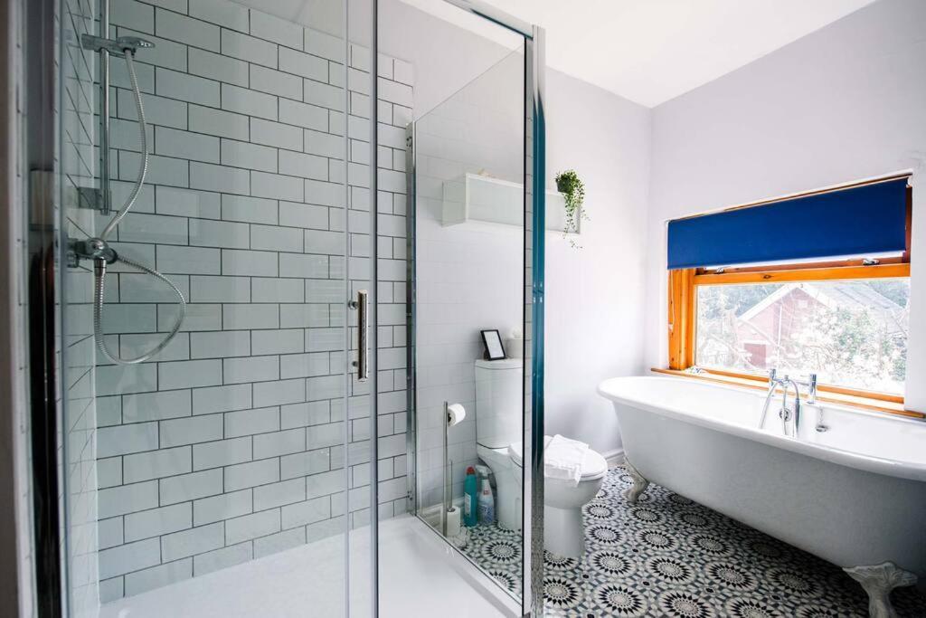 Gorgeous Victorian House Sleeps 6 In Cardiff Villa Exteriör bild